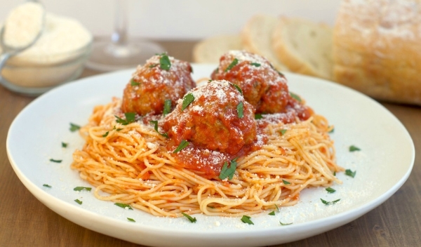 Spaghetti-thịt-viên-cho-dau-bep-au-4