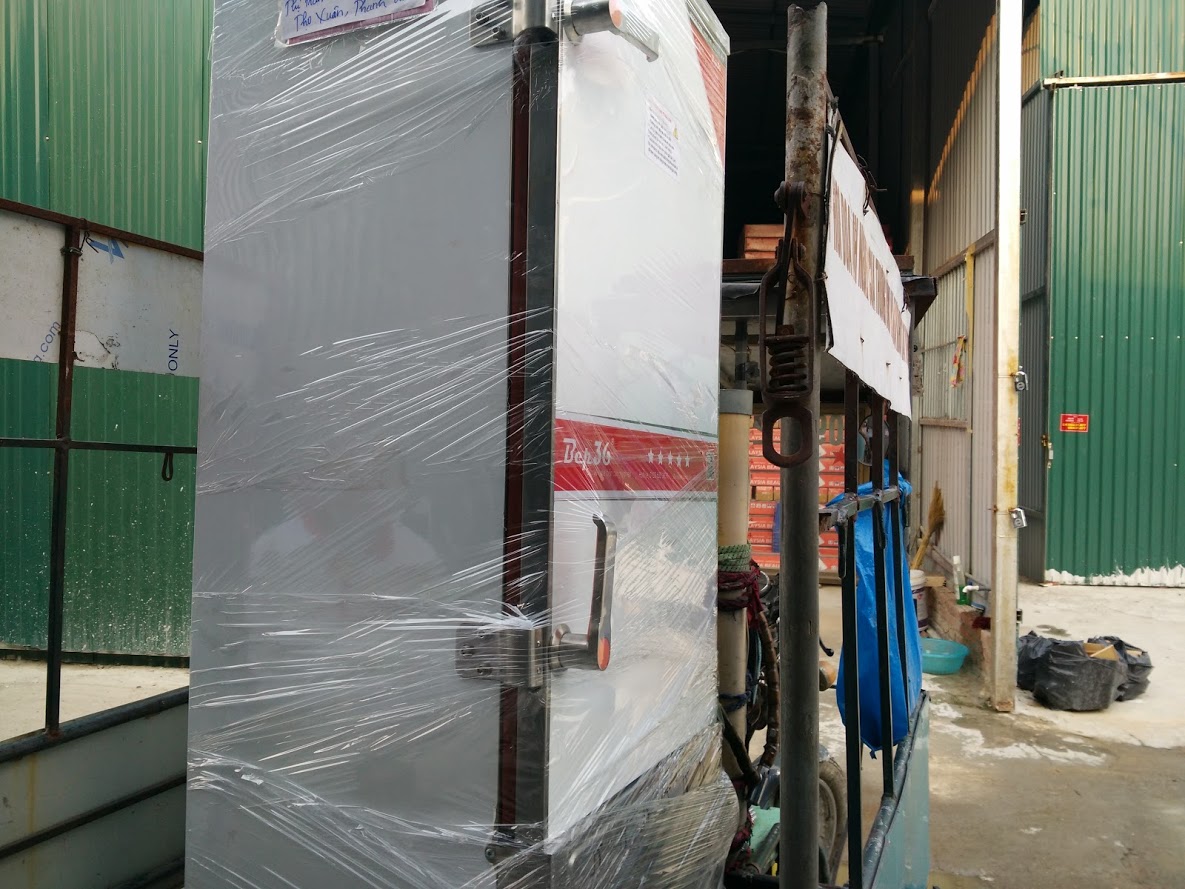 vận chuyển tủ cơm công nghiệp Đà Nẵng cho khách hàng